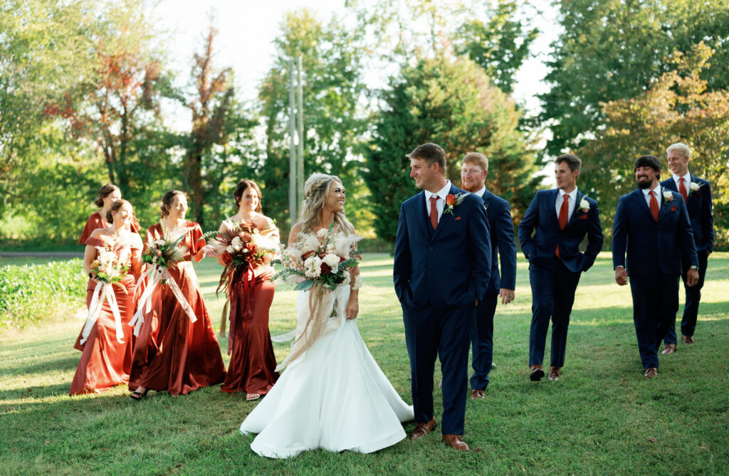 Tennessee wedding bridal party. 